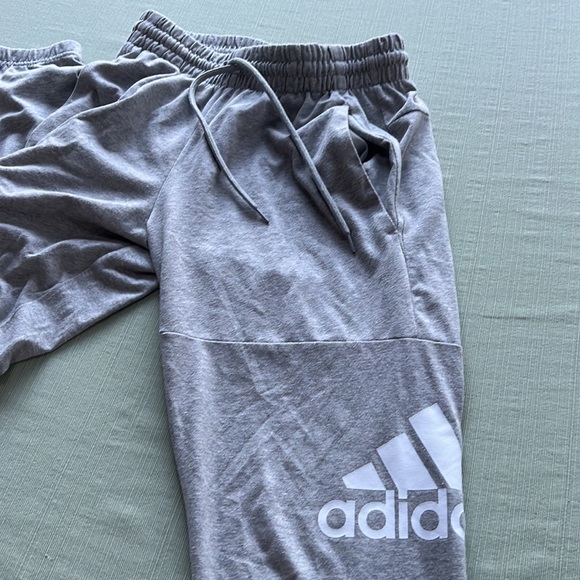 ADIDAS track pants performance logo SMALL - Picture 10 of 11